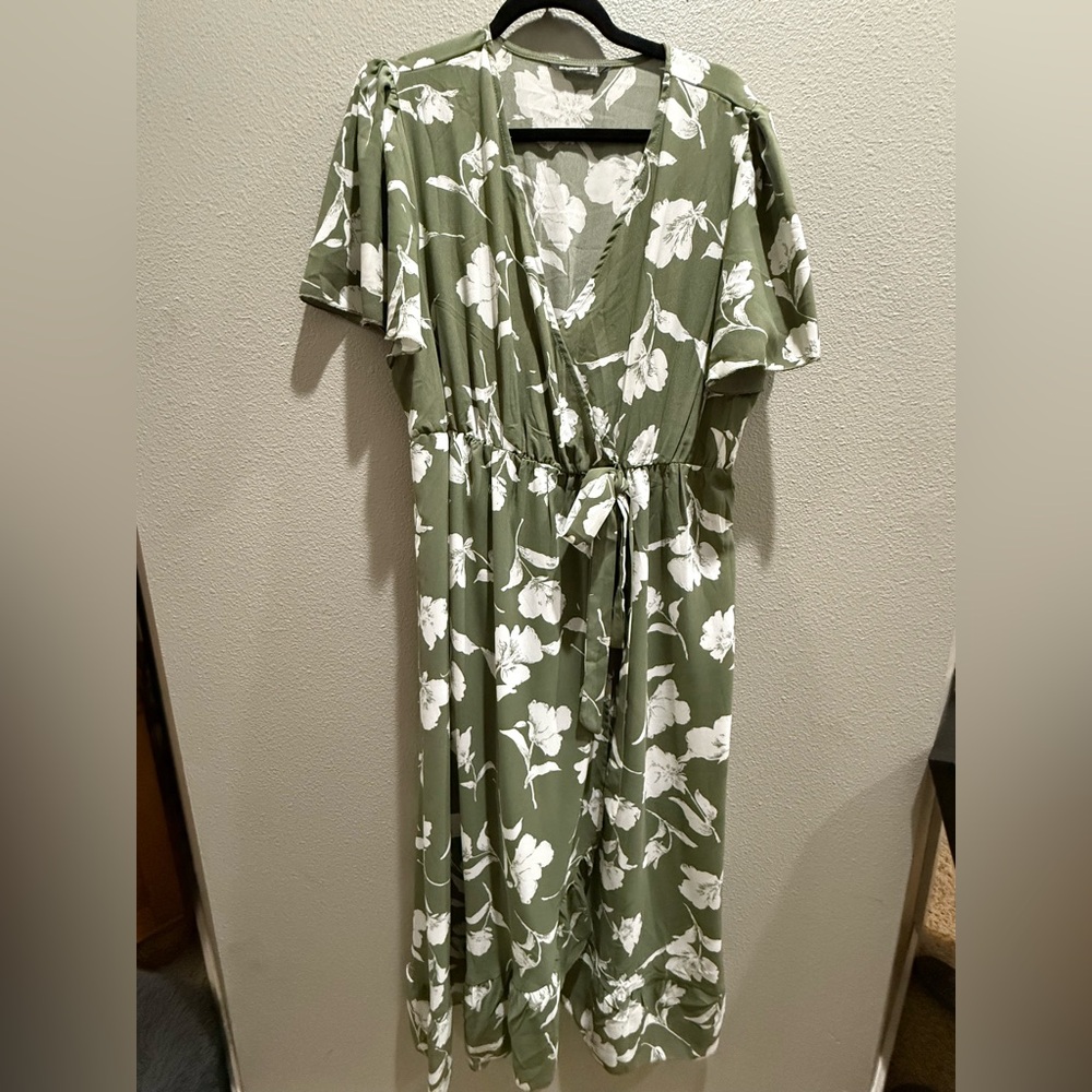 BloomChic Olive Green Floral Wrap Maxi Dress Size 16